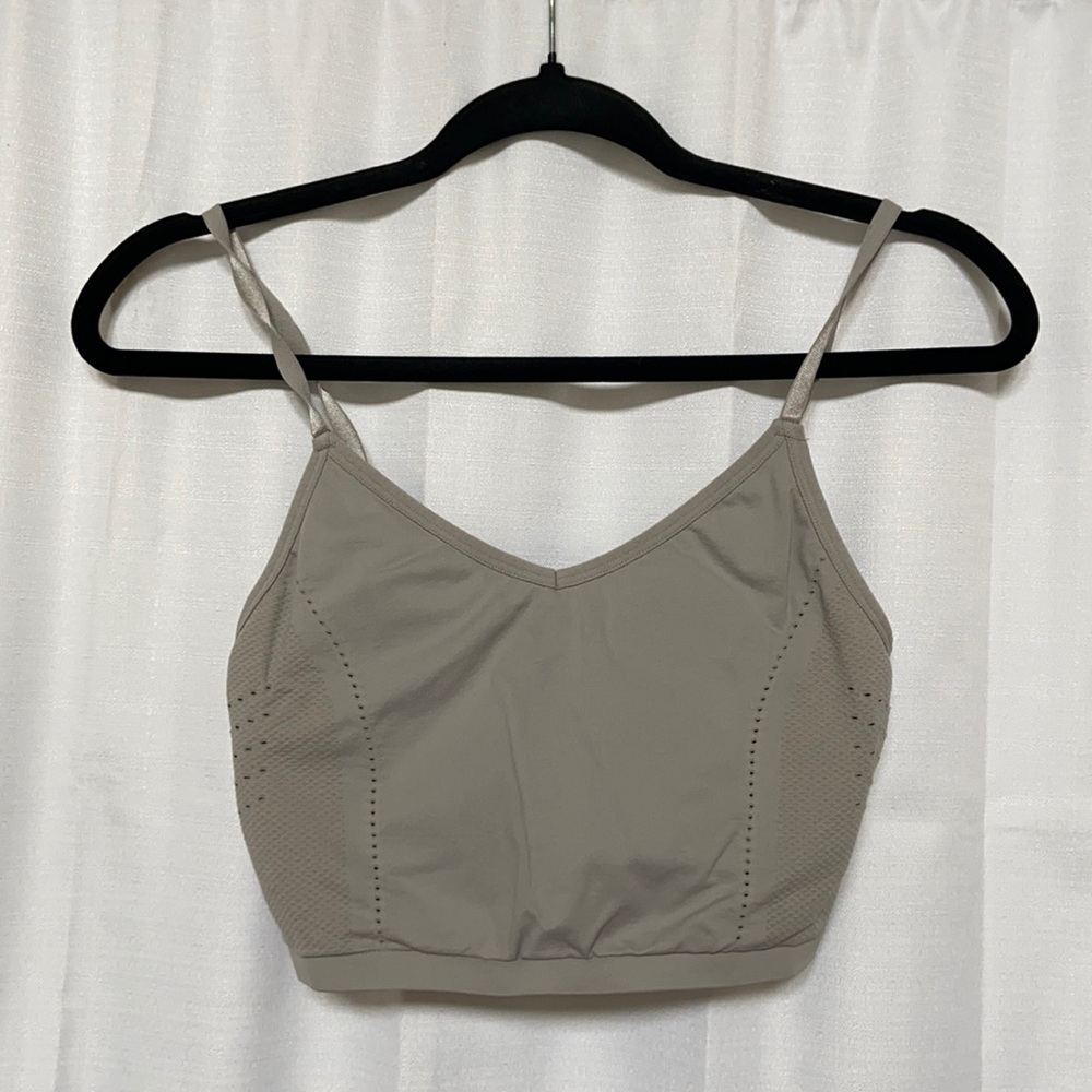 NEW Fabletics Sports Bra